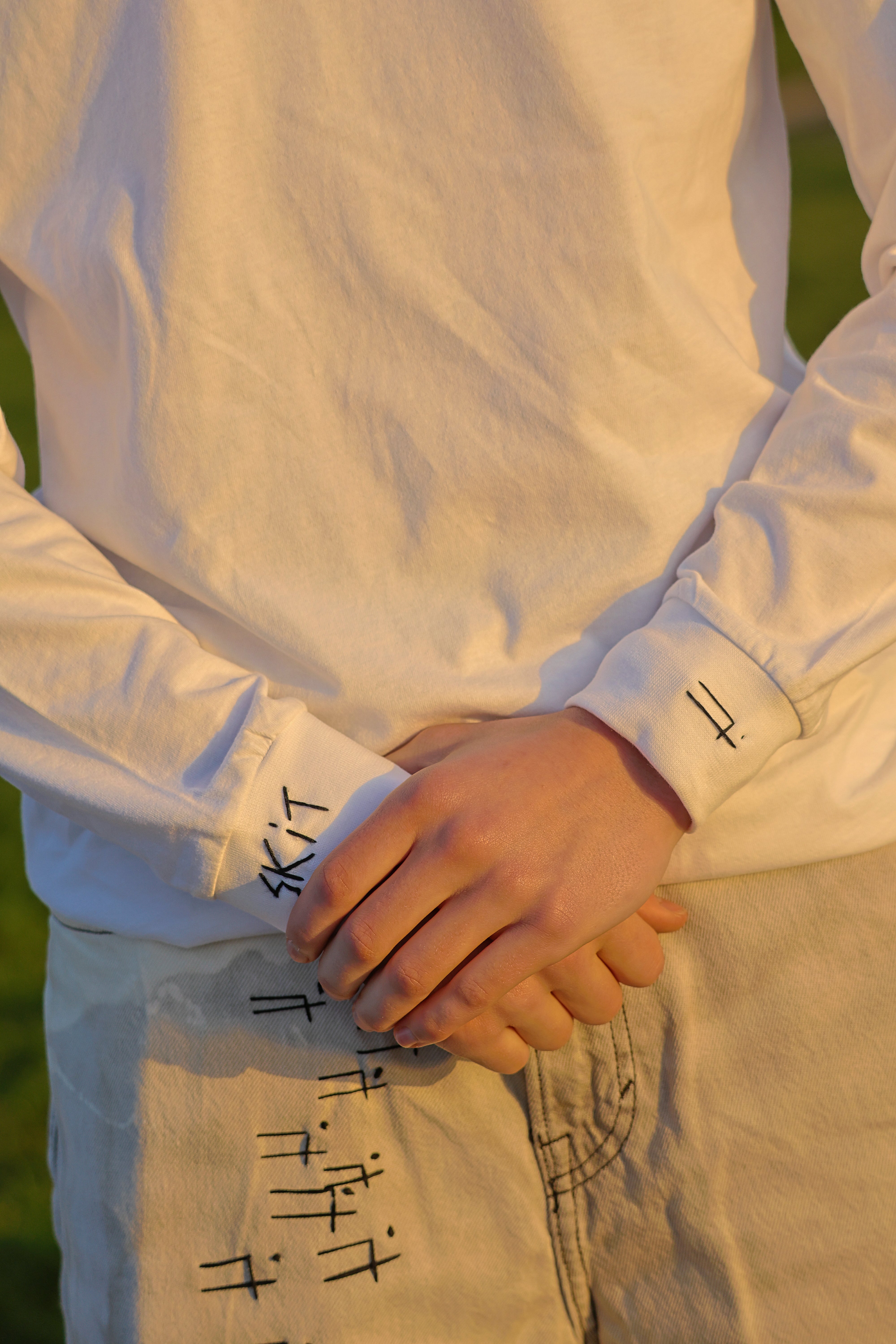 "MIIIDNIGHT" white longsleeve