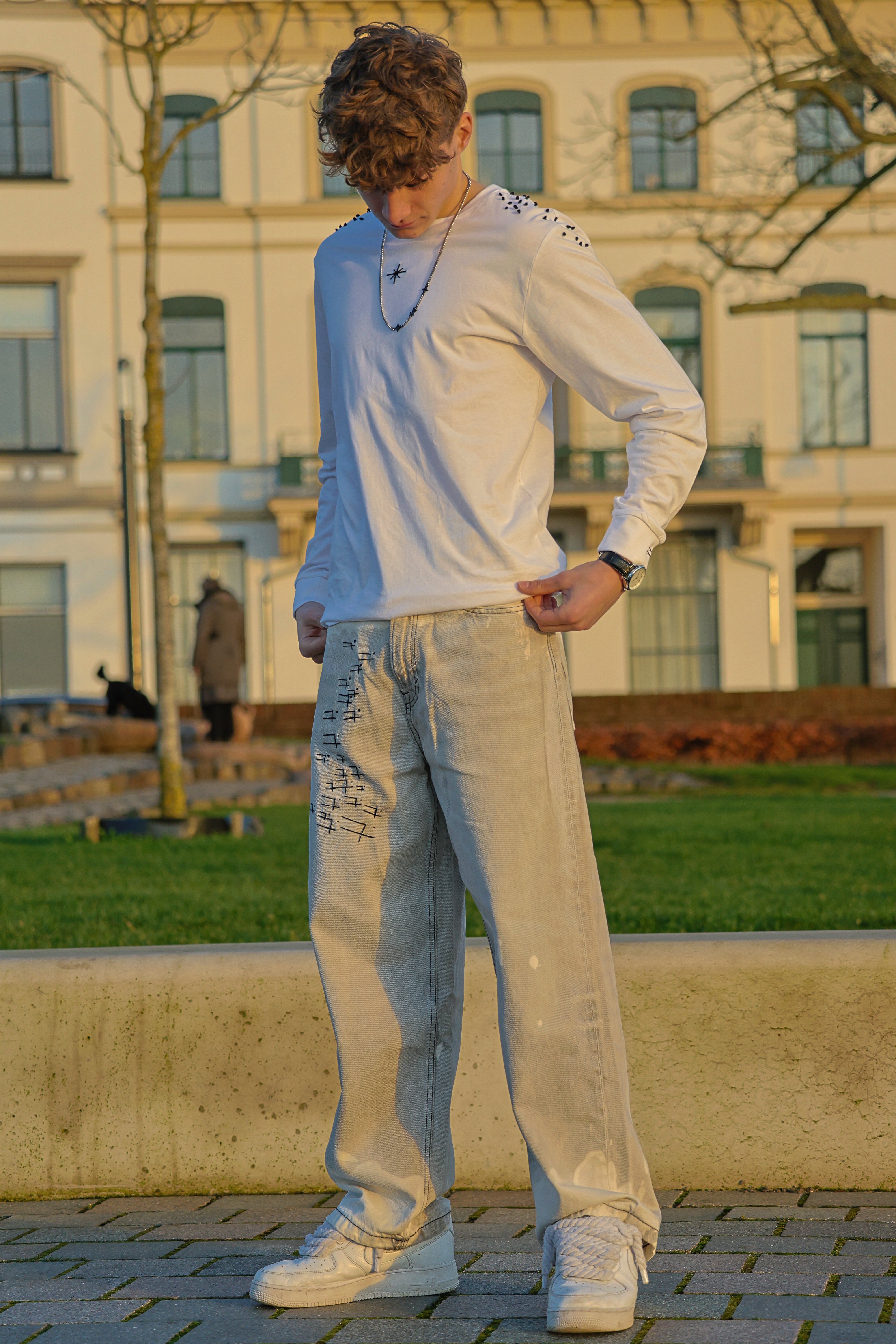 "VOIIID" jeans