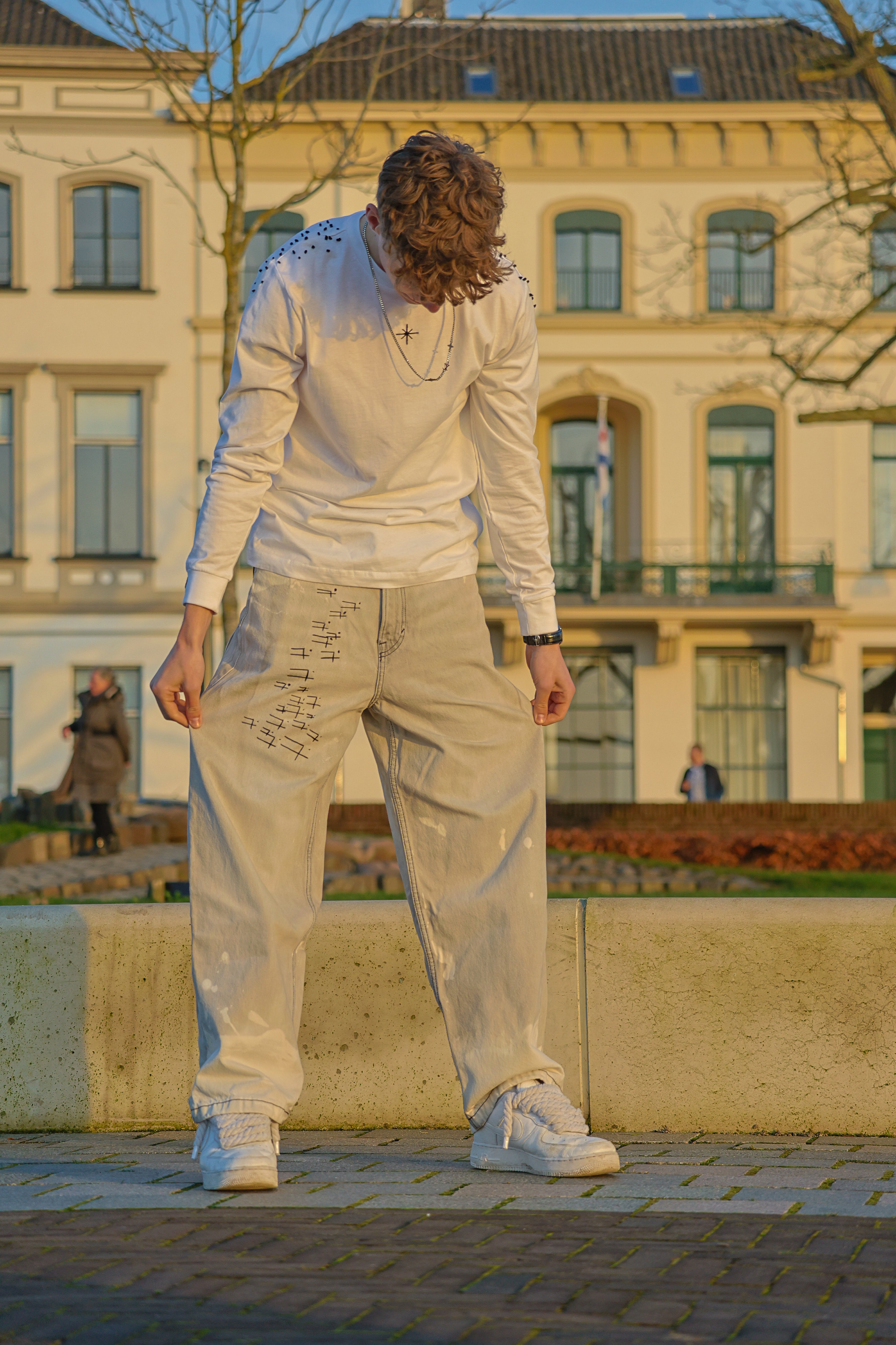 "VOIIID" jeans
