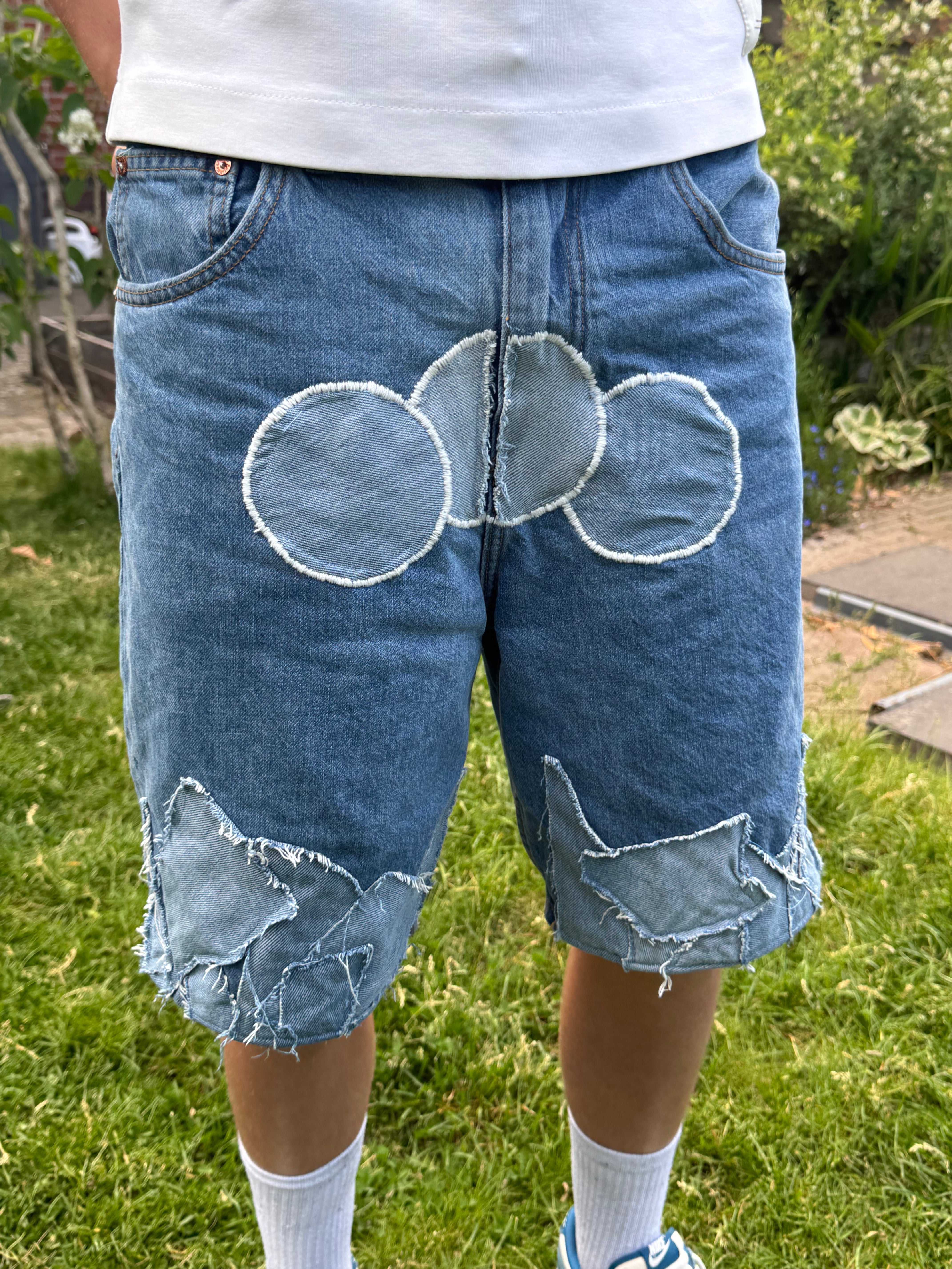 "TRIIIPLE DOT" jean shorts