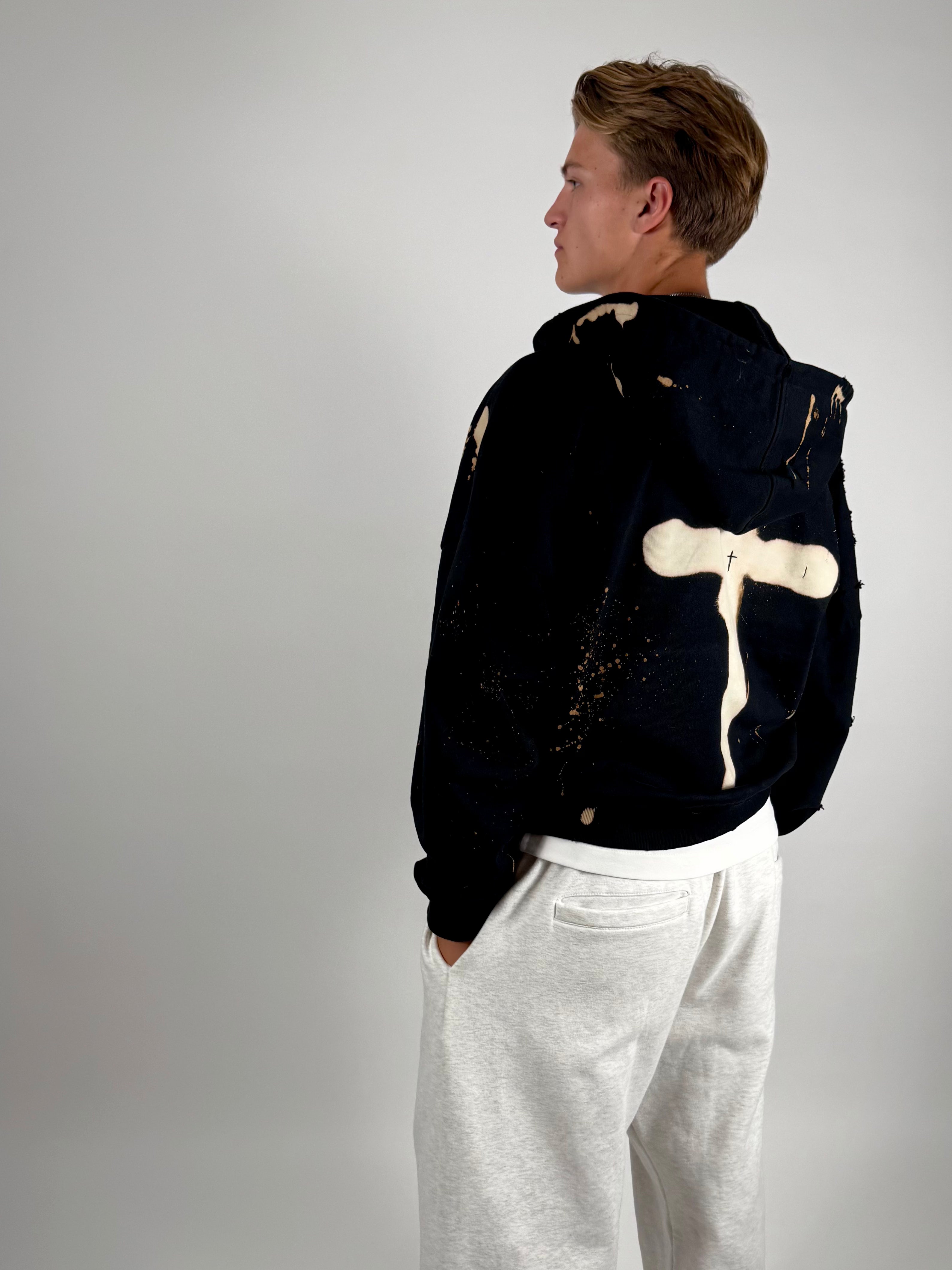 "SAVIIIOR" zip-hoodie