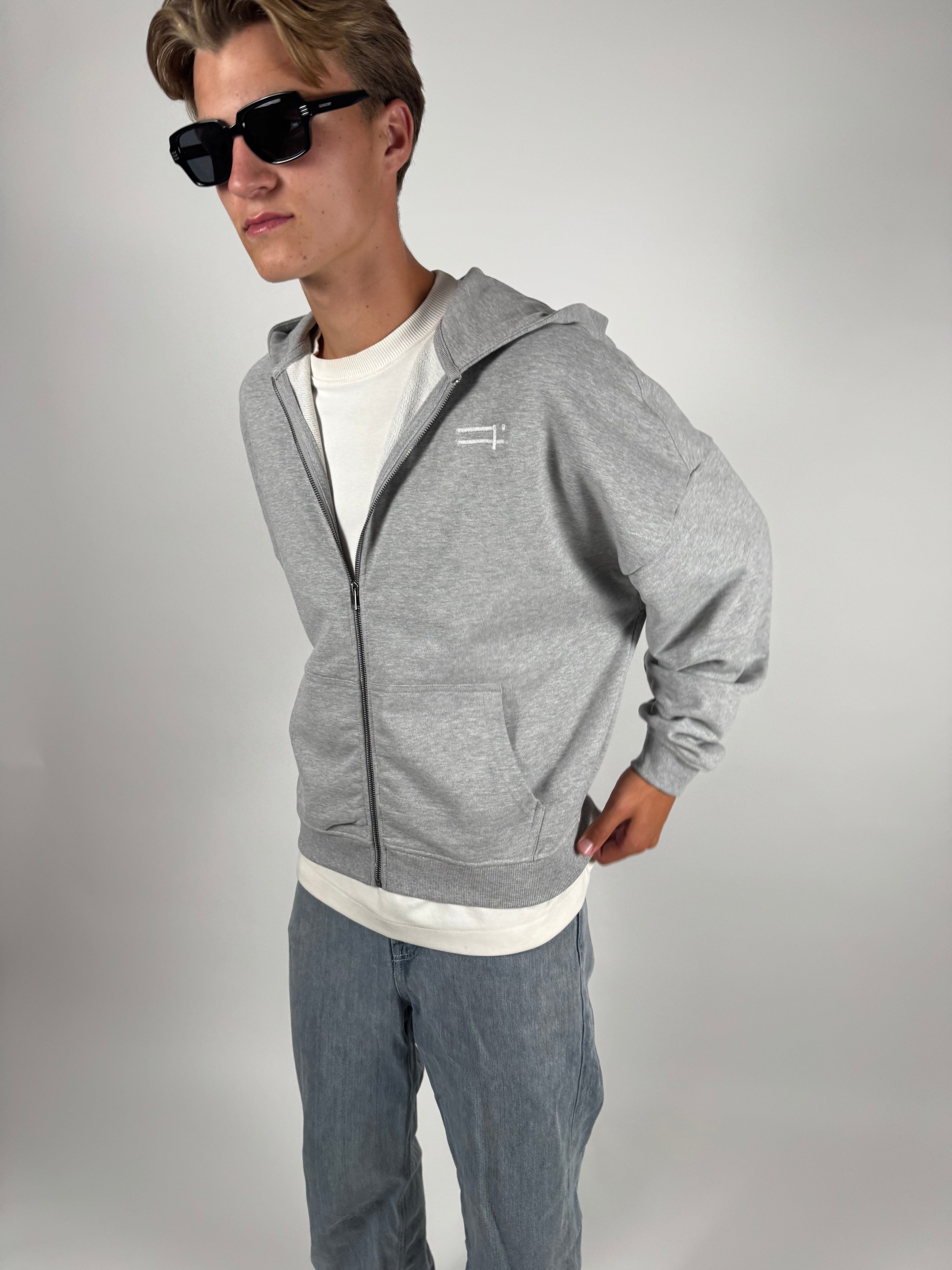 "APHRODIIITE" zip-hoodie