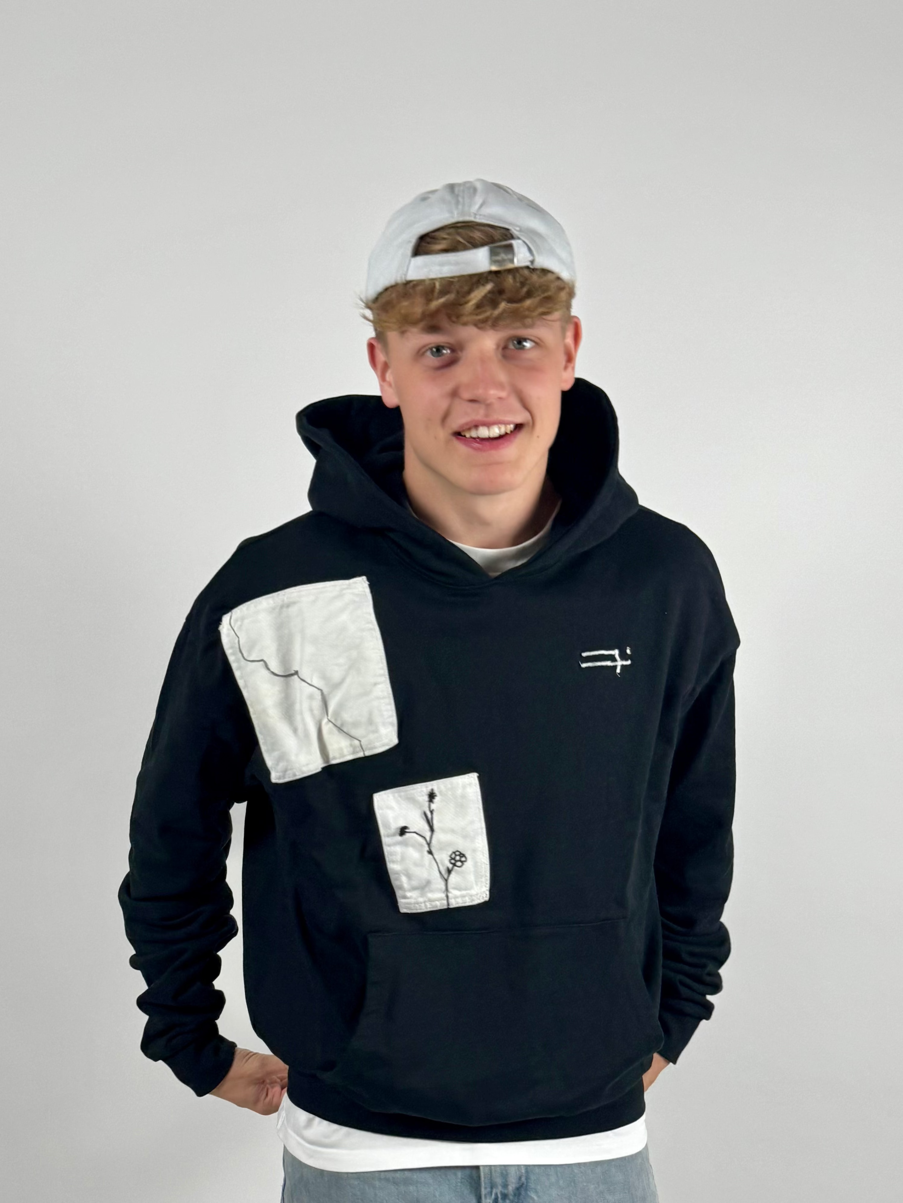 "BLOOMIIING" hoodie