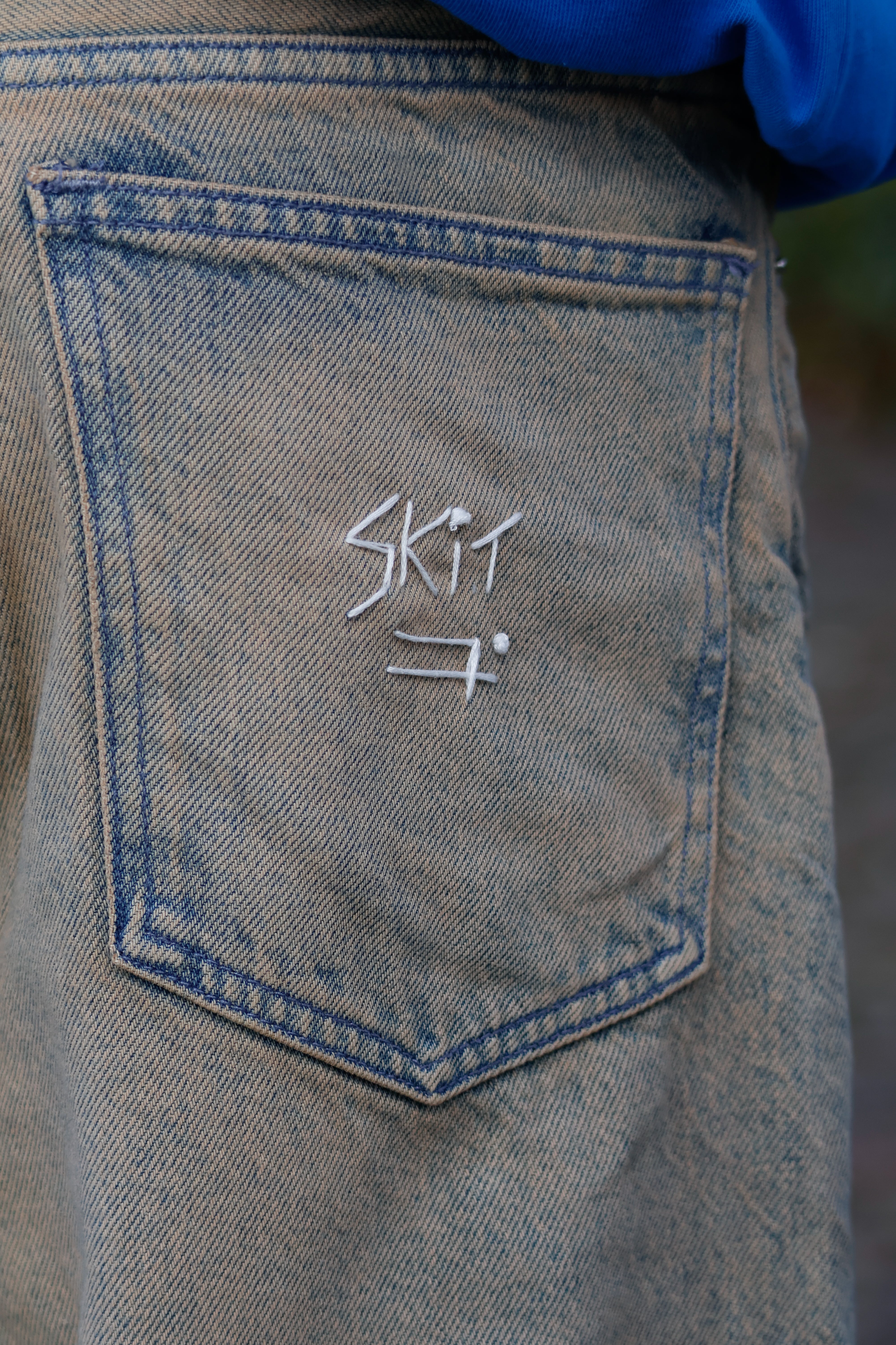 "TIIIMELESS" jeans