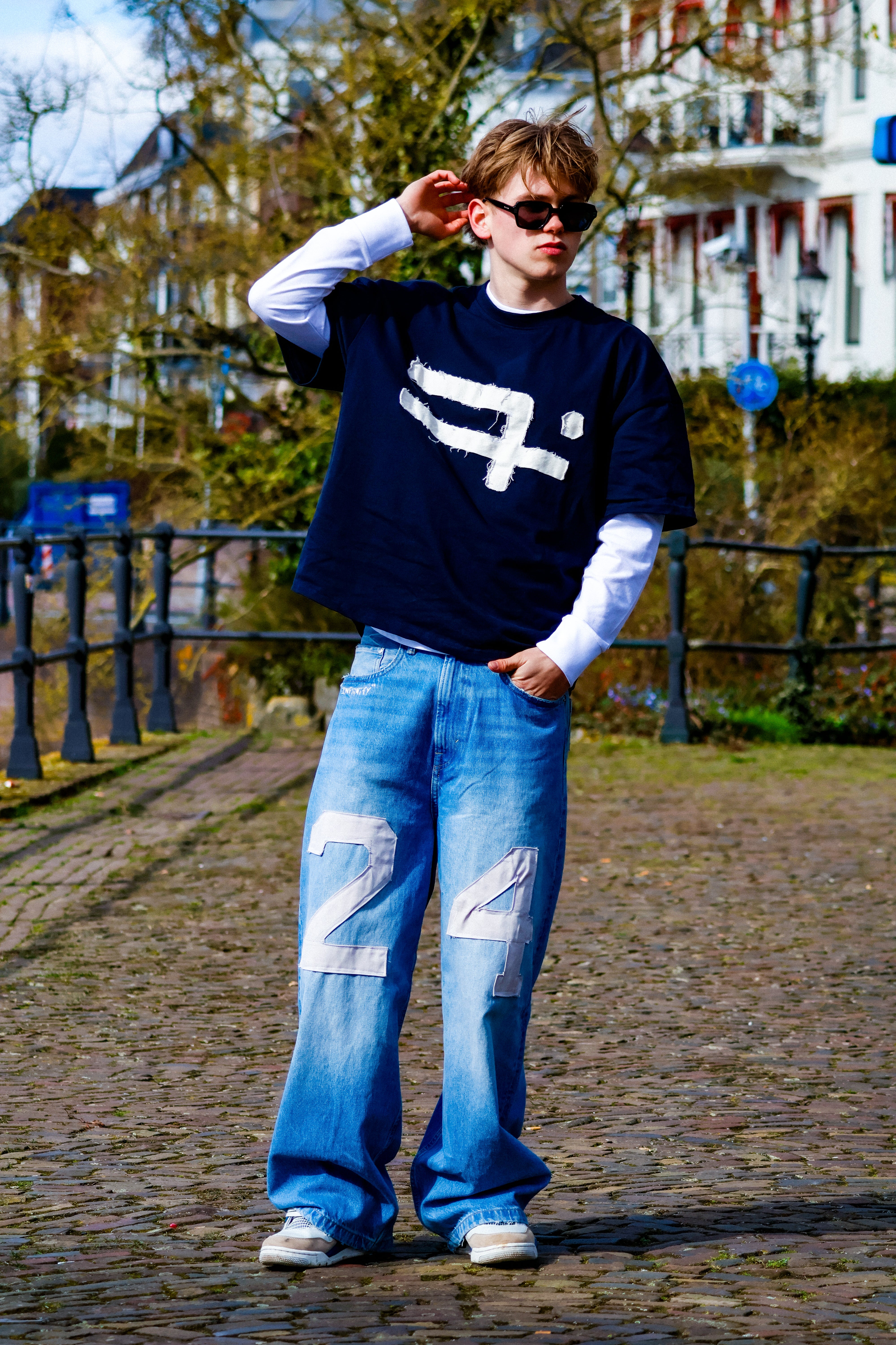 "SIIINCE '24" jeans