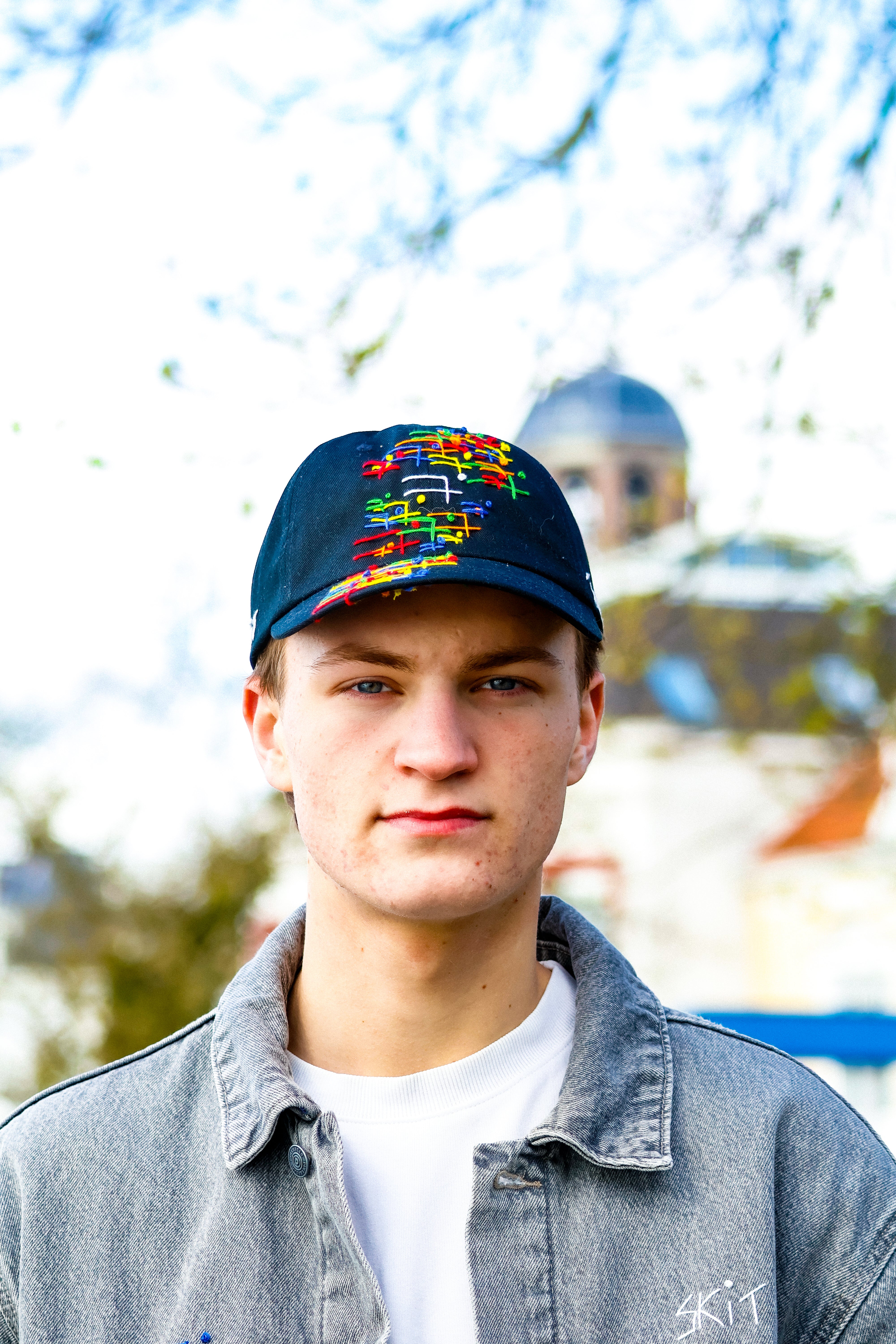 "III NEVER LEFT" cap