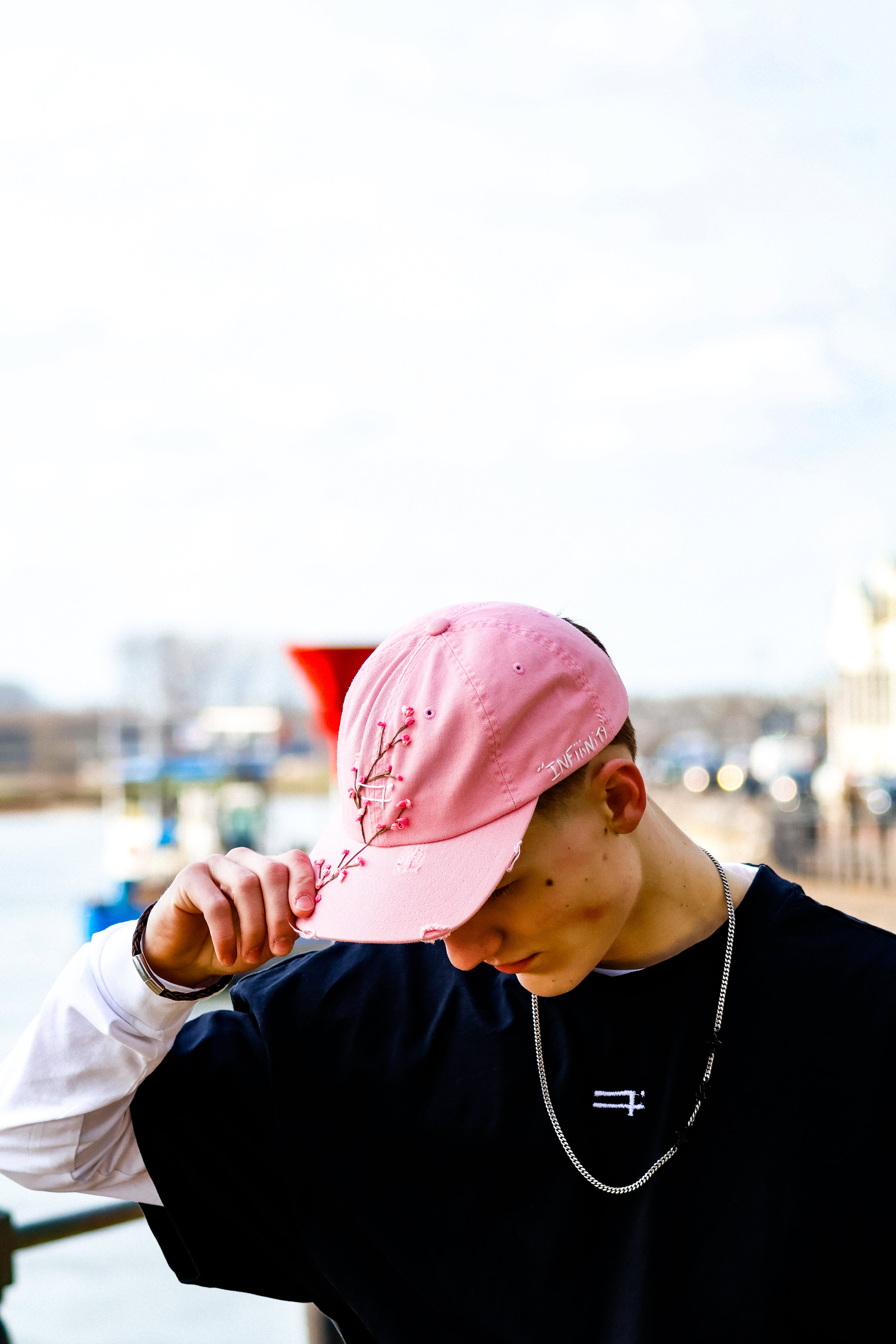 "RESIIISTANCE" cap