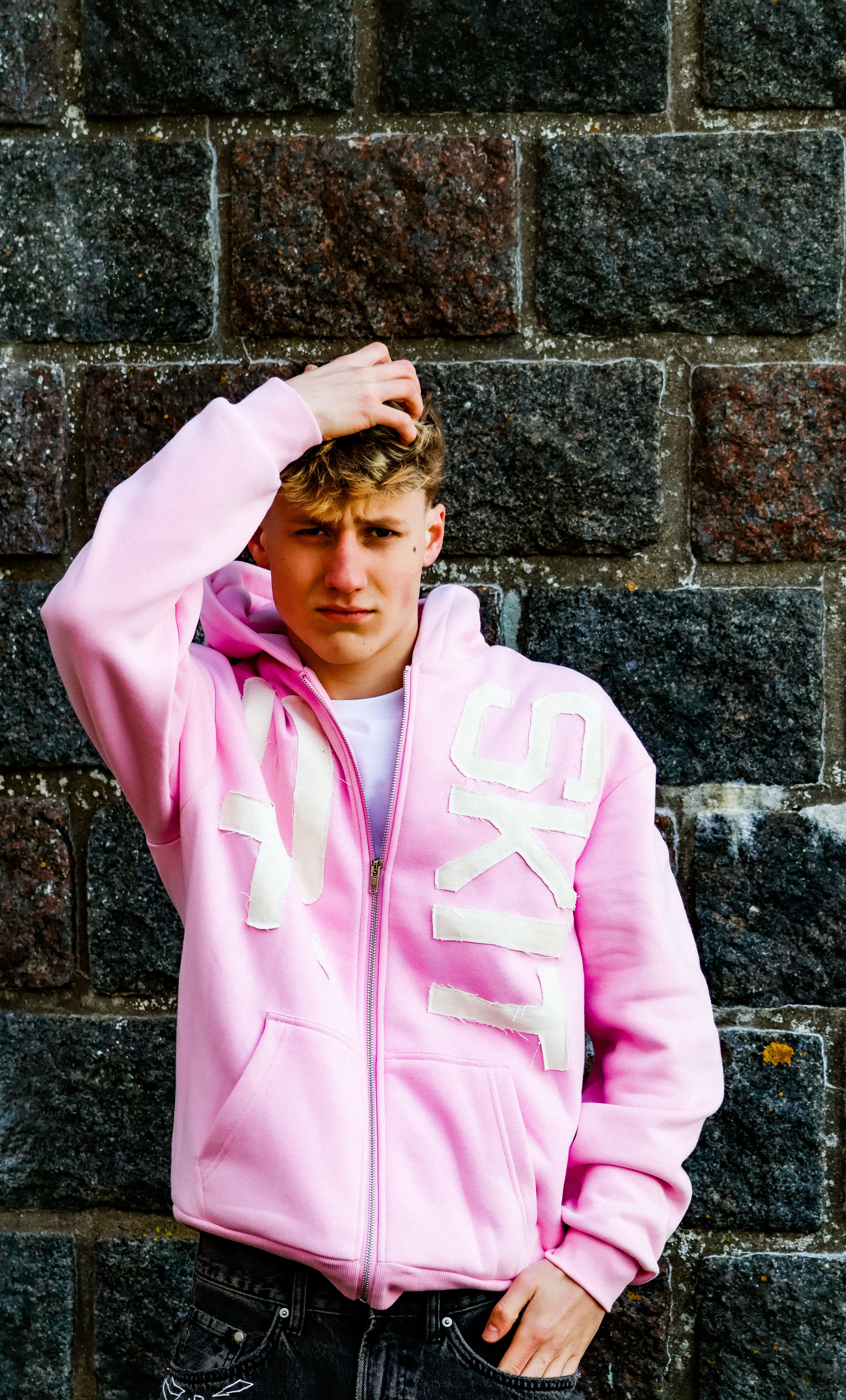 "SIDE TO SIIIDE" zip-hoodie