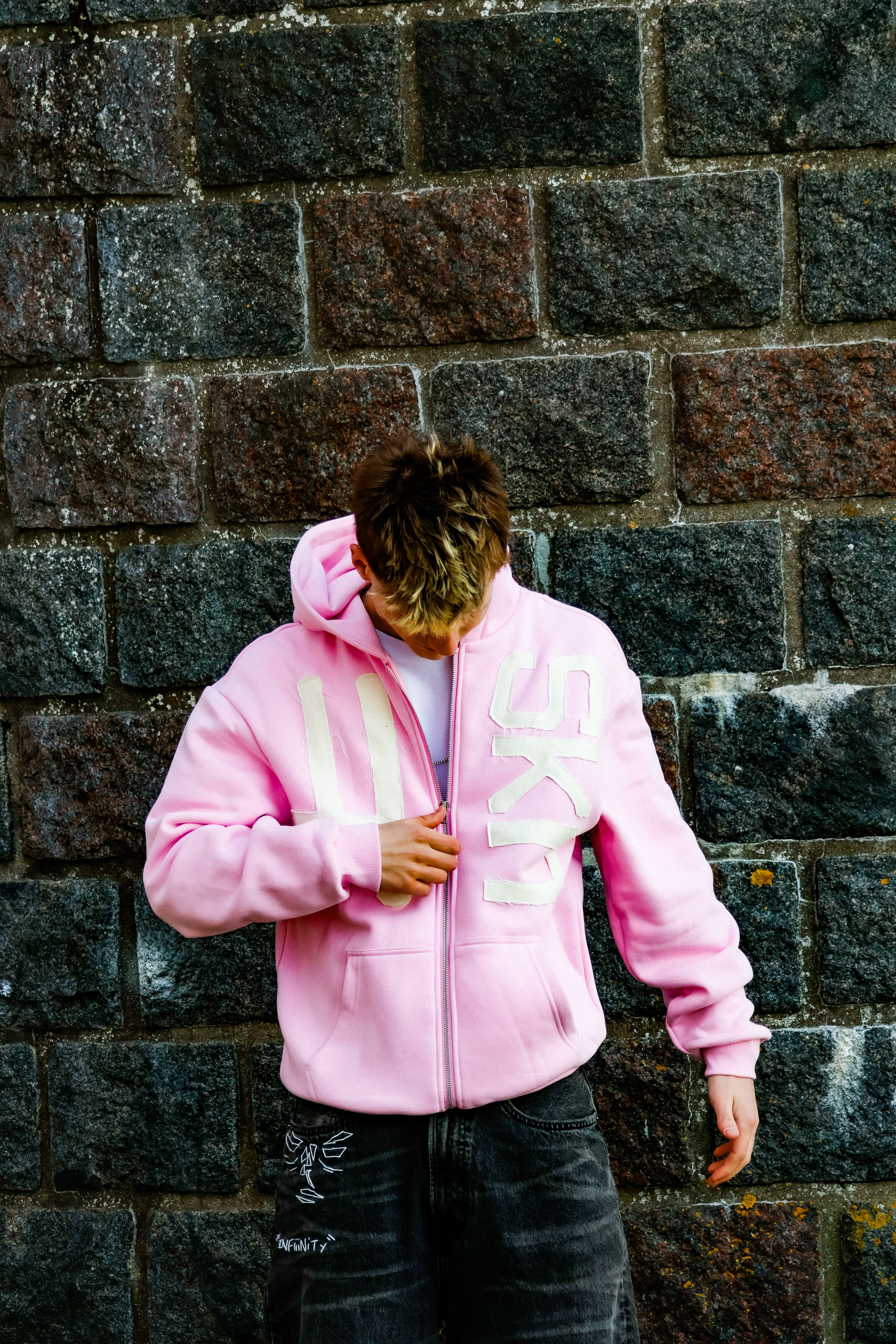 "SIDE TO SIIIDE" zip-hoodie