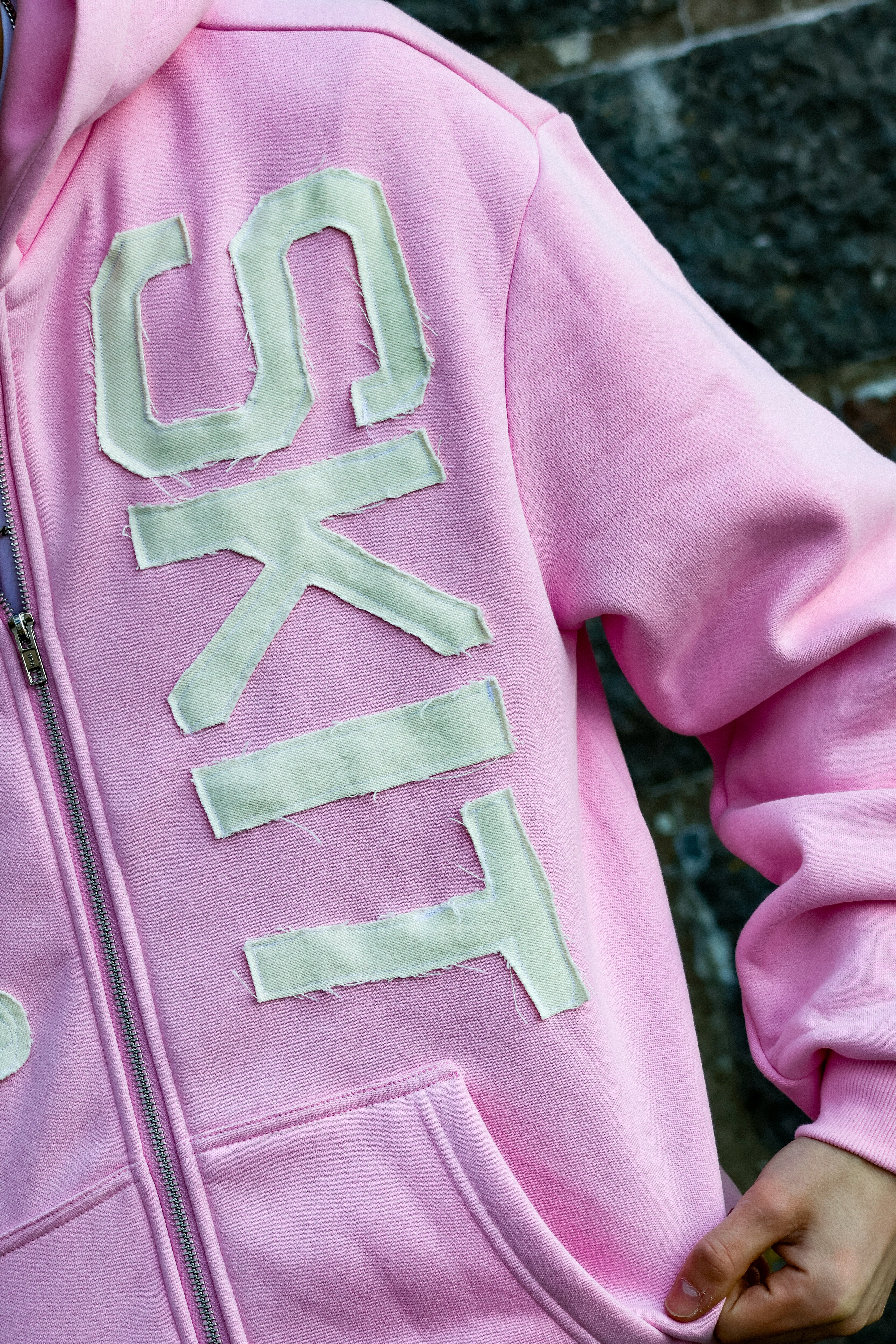 "SIDE TO SIIIDE" zip-hoodie