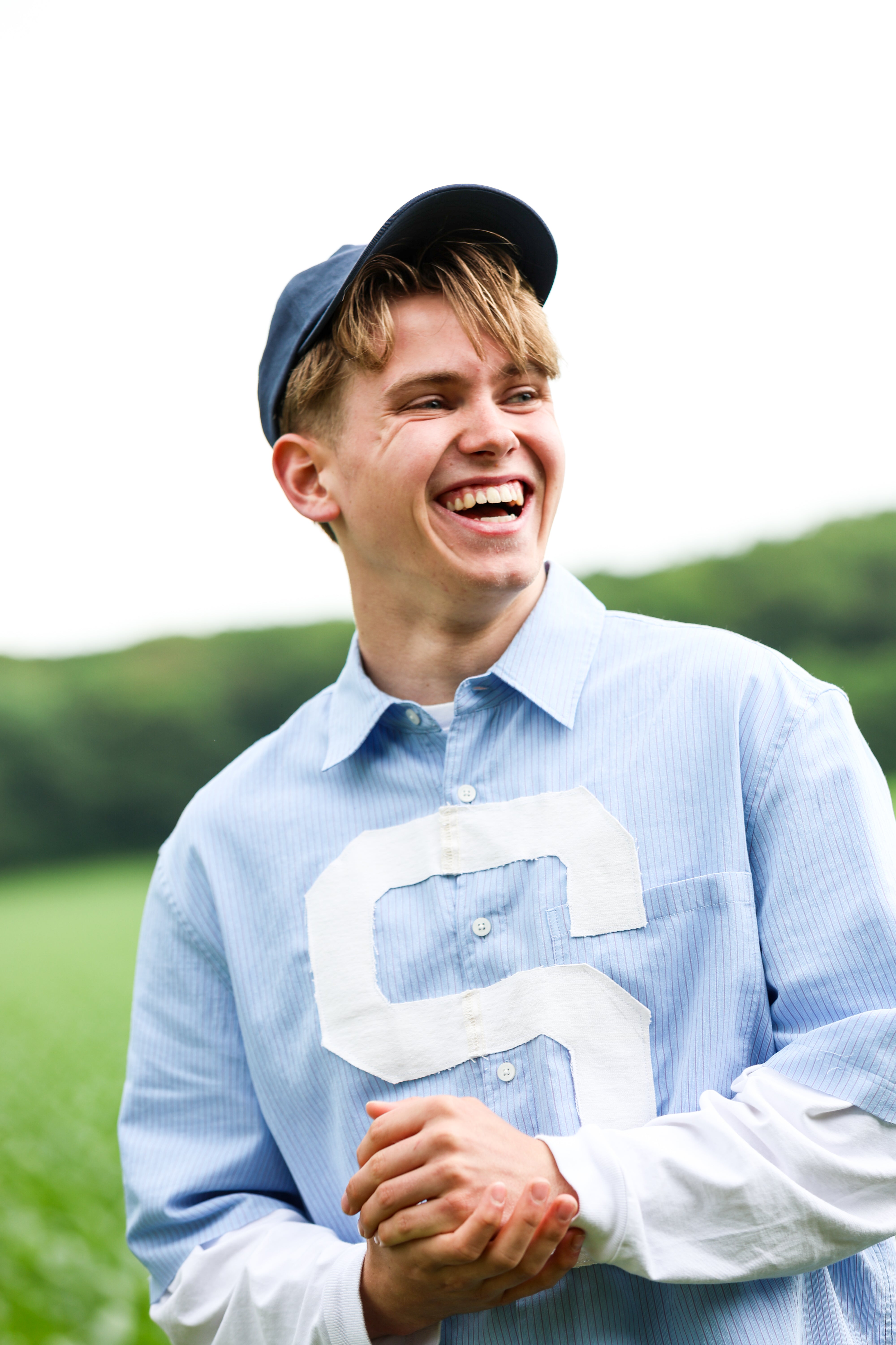 "PLAIIIN" cap